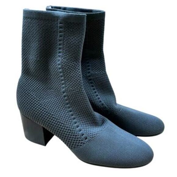 Eileen Fisher Choice Graphite Mesh Knit Stretch Ankle Bootie Gray Women's 7 NWOB - Picture 1 of 7